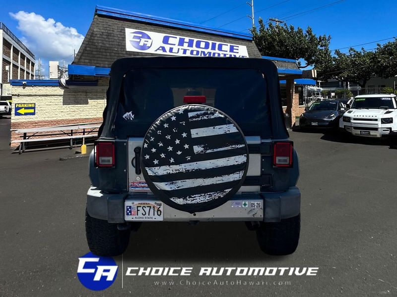2018 Jeep Wrangler JK Unlimited Sahara 4x4 - 23047160 - 6