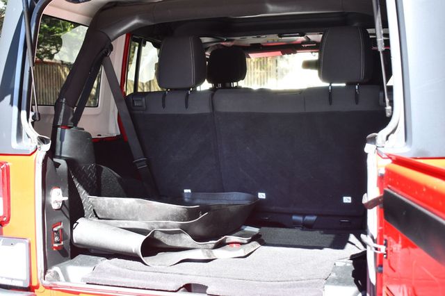 2018 Jeep Wrangler JK Unlimited Sahara 4x4 - 22807198 - 14