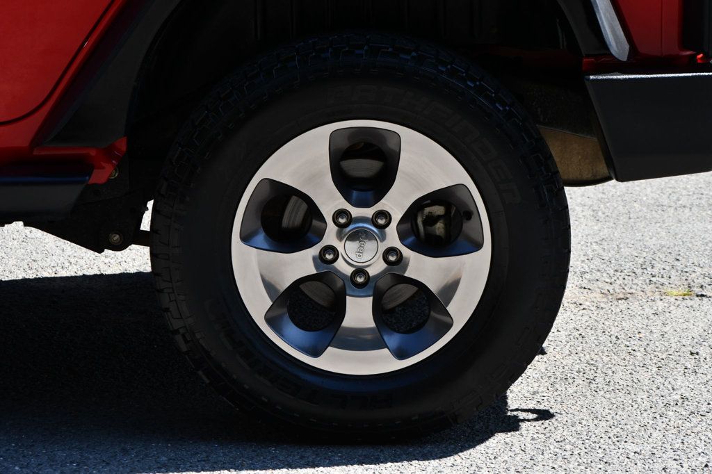 2018 Jeep Wrangler Unlimited Sahara photo 15