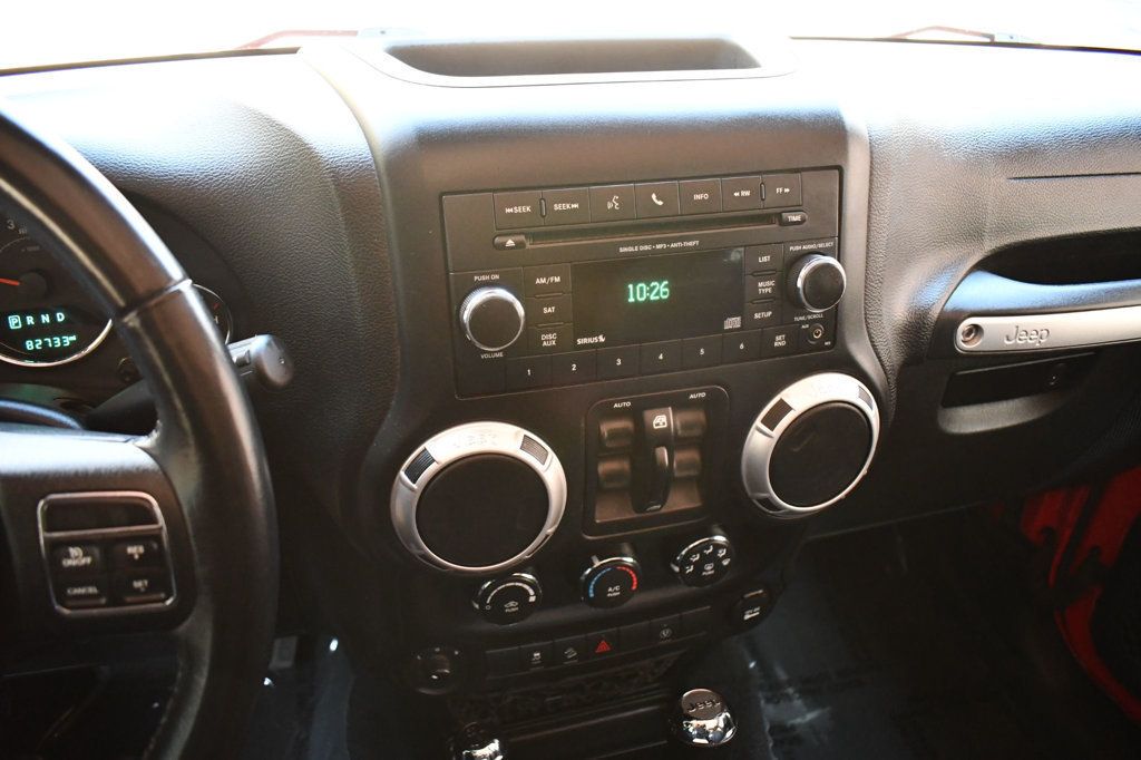 2018 Jeep Wrangler Unlimited Sahara photo 27