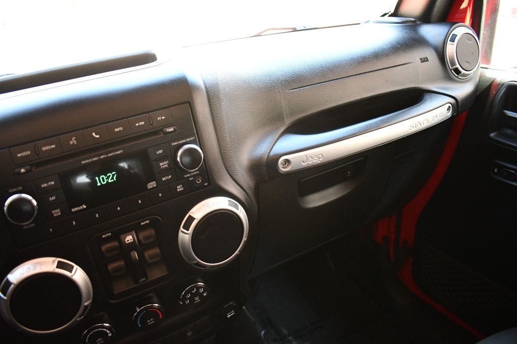 2018 Jeep Wrangler Unlimited Sahara photo 28