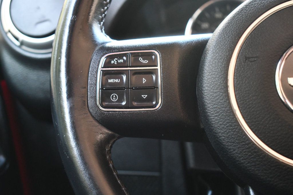 2018 Jeep Wrangler Unlimited Sahara photo 31