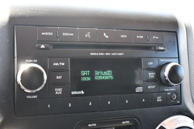 2018 Jeep Wrangler JK Unlimited Sahara 4x4 - 22807198 - 48