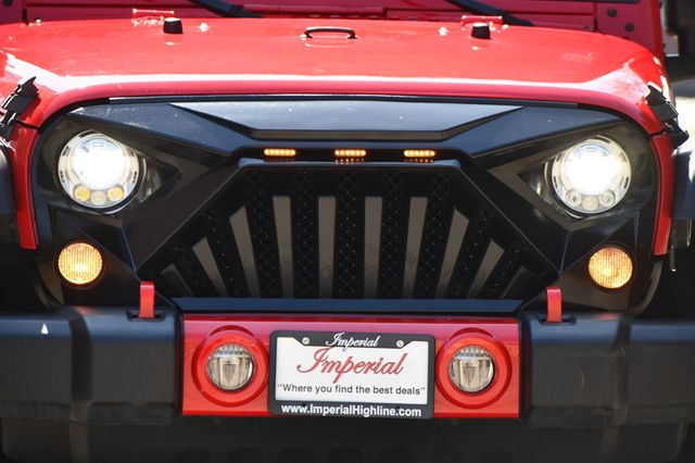 2018 Jeep Wrangler JK Unlimited Sahara 4x4 - 22807198 - 4