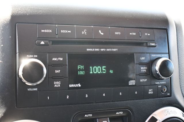 2018 Jeep Wrangler JK Unlimited Sahara 4x4 - 22807198 - 50