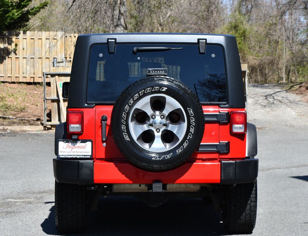 2018 Jeep Wrangler Unlimited Sahara photo 9