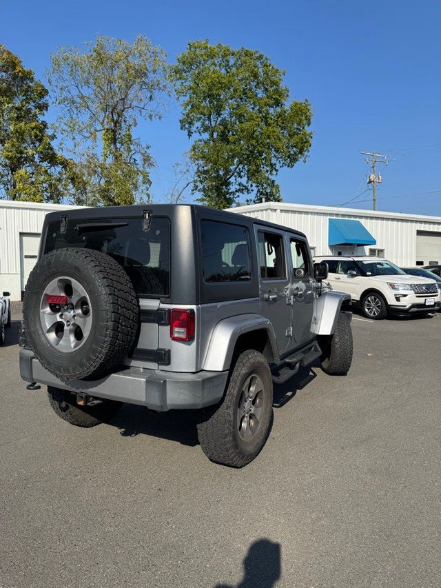 2018 Jeep Wrangler JK Unlimited Sahara 4x4 - 22630762 - 20