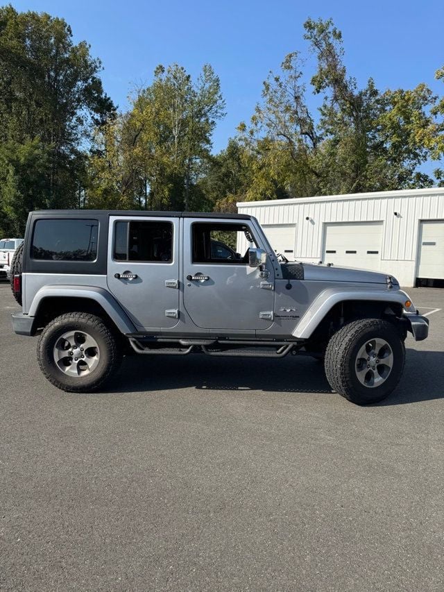 2018 Jeep Wrangler JK Unlimited Sahara 4x4 - 22630762 - 21