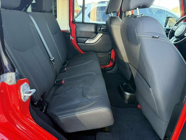 2018 Jeep Wrangler JK Unlimited Sahara 4x4 - 23091984 - 15