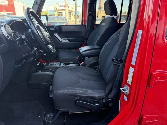 2018 Jeep Wrangler JK Unlimited Sahara 4x4 - 23091984 - 1