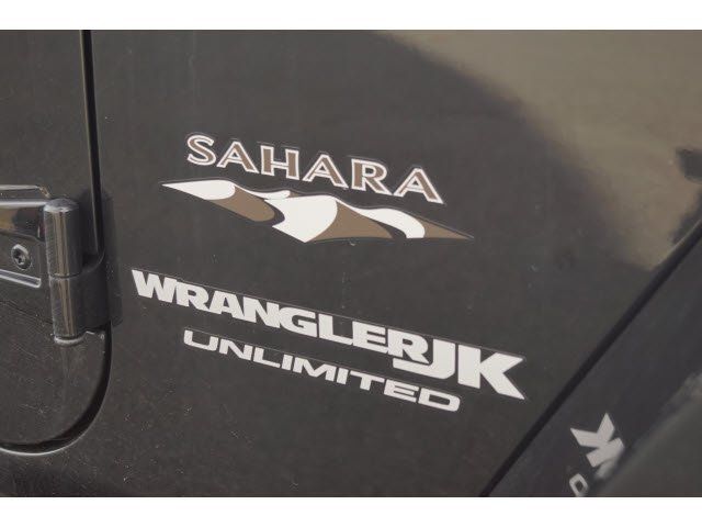 2018 Jeep Wrangler JK Unlimited Sahara 4x4 - 18372081 - 19