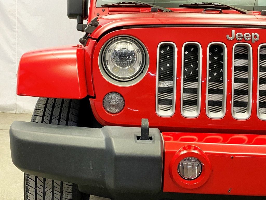 2018 Jeep Wrangler JK Unlimited Sahara 4x4 - 22982365 - 12