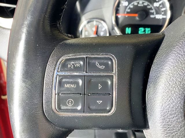 2018 Jeep Wrangler JK Unlimited Sahara 4x4 - 22982365 - 25