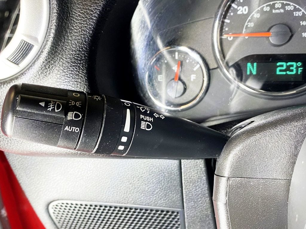 2018 Jeep Wrangler JK Unlimited Sahara 4x4 - 22982365 - 27