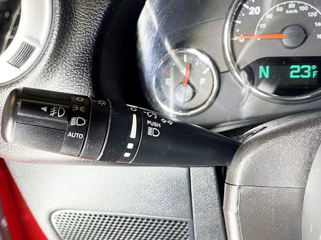 2018 Jeep Wrangler JK Unlimited Sahara 4x4 - 22982365 - 27