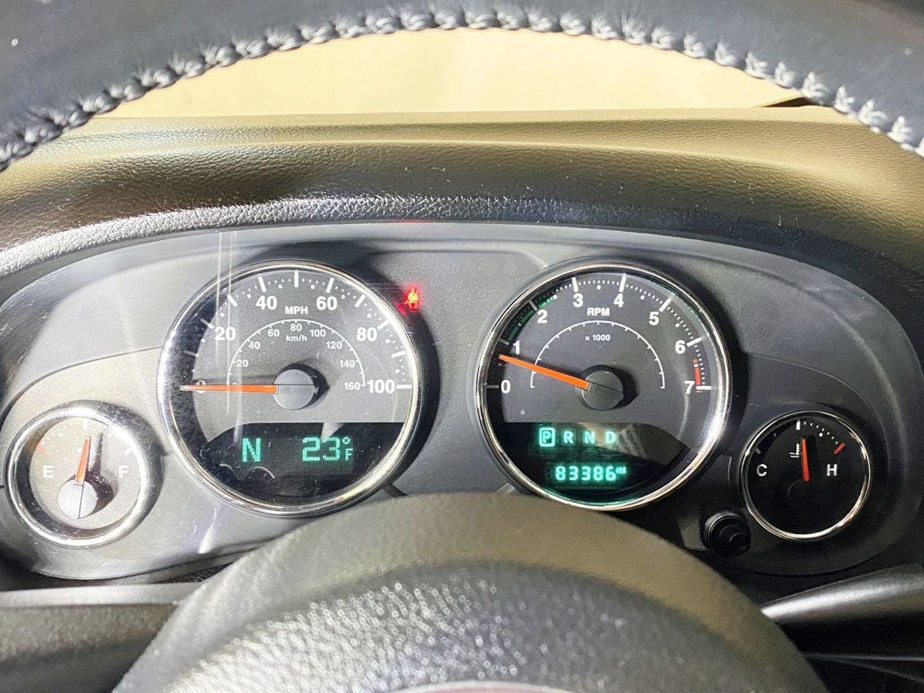 2018 Jeep Wrangler JK Unlimited Sahara 4x4 - 22982365 - 29