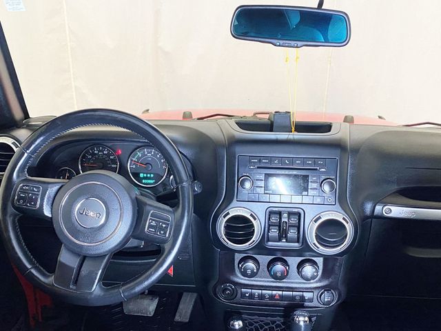 2018 Jeep Wrangler JK Unlimited Sahara 4x4 - 22982365 - 43