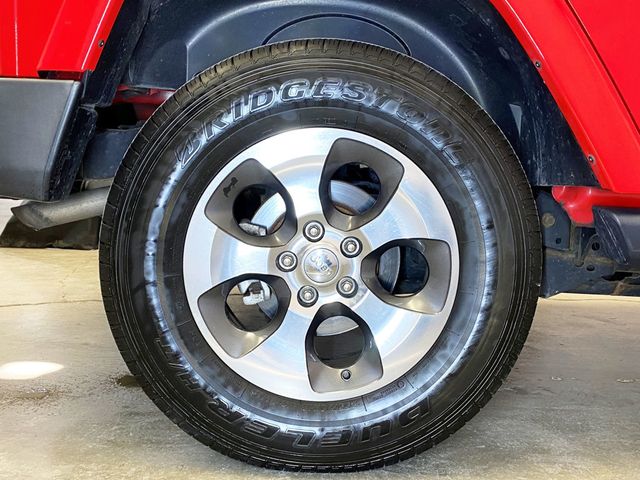 2018 Jeep Wrangler JK Unlimited Sahara 4x4 - 22982365 - 58