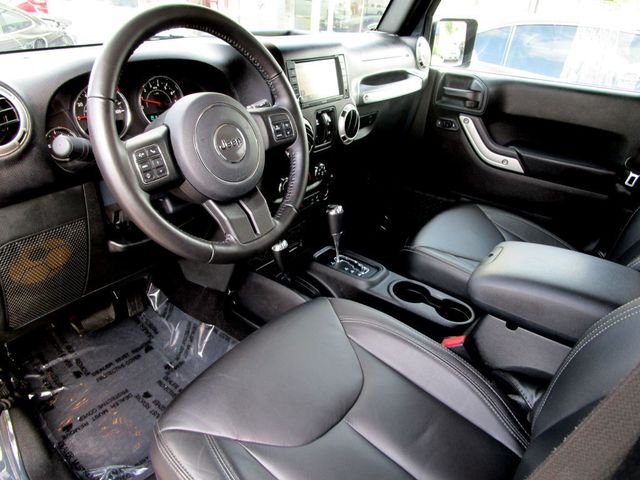 2018 Jeep Wrangler JK Unlimited Sahara 4x4 - 22866459 - 11