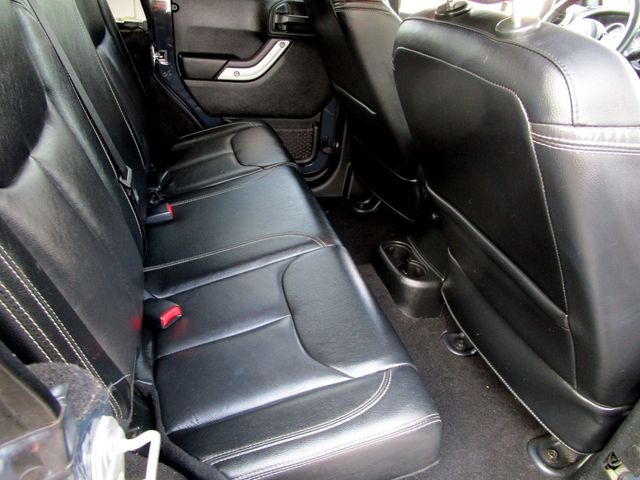 2018 Jeep Wrangler JK Unlimited Sahara 4x4 - 22866459 - 16