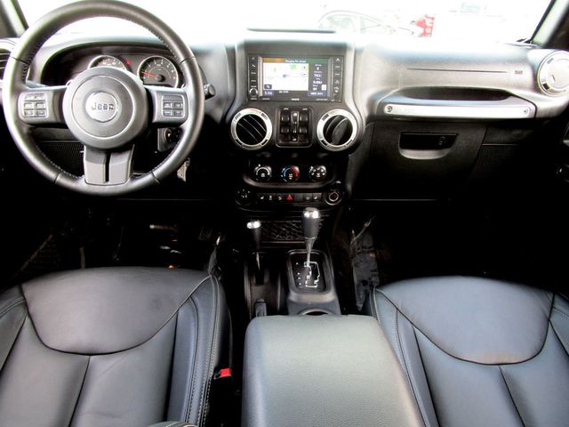 2018 Jeep Wrangler JK Unlimited Sahara 4x4 - 22866459 - 1