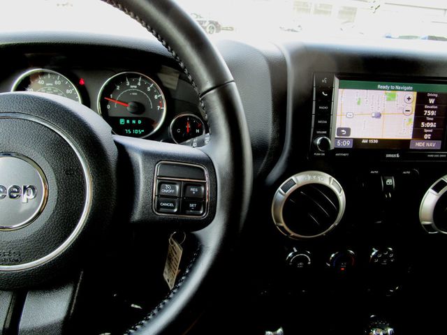 2018 Jeep Wrangler JK Unlimited Sahara 4x4 - 22866459 - 19