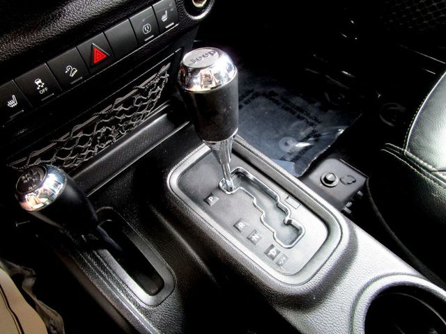 2018 Jeep Wrangler JK Unlimited Sahara 4x4 - 22866459 - 21