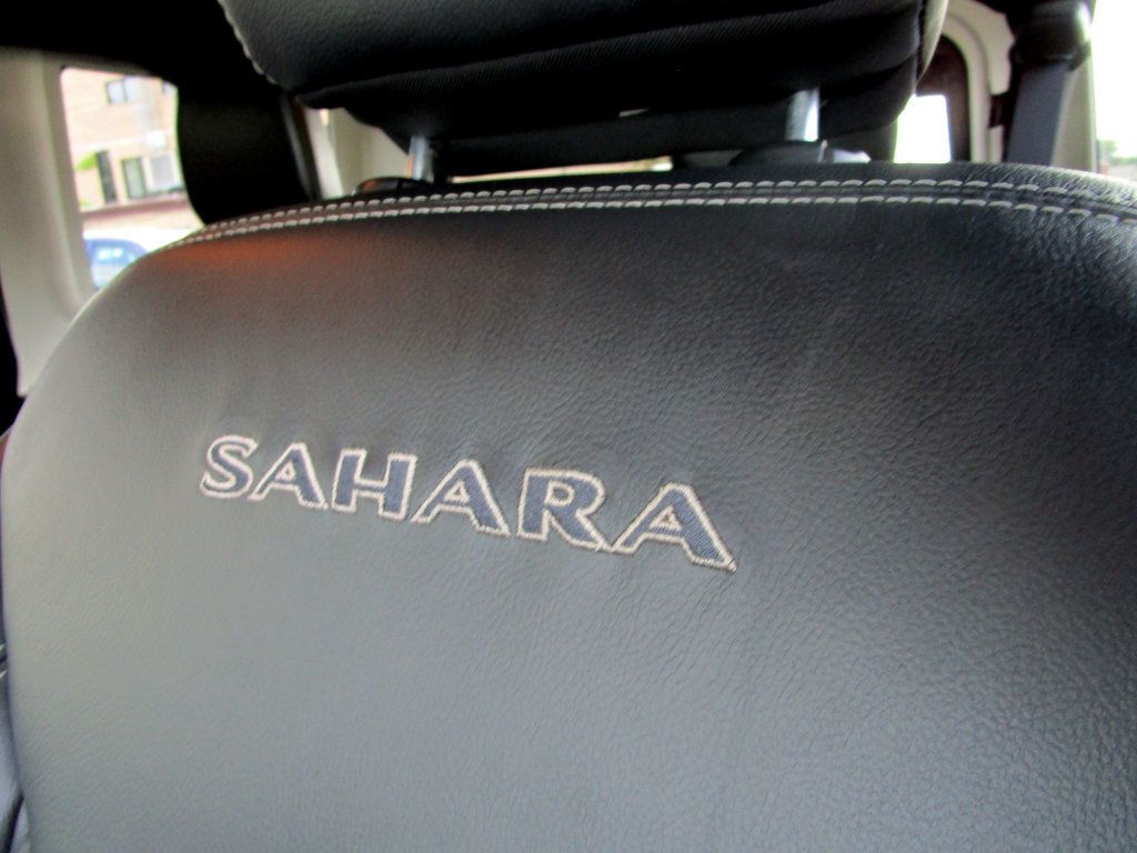 2018 Jeep Wrangler JK Unlimited Sahara 4x4 - 22866459 - 25