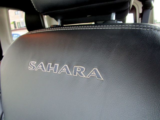 2018 Jeep Wrangler JK Unlimited Sahara 4x4 - 22866459 - 25