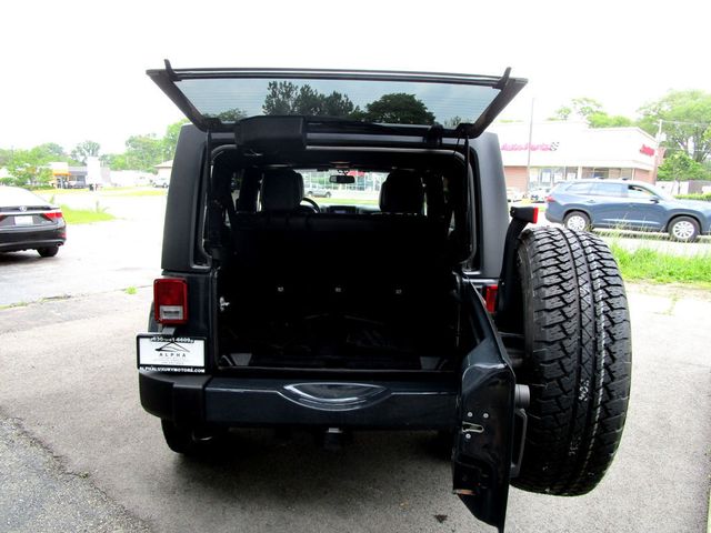 2018 Jeep Wrangler JK Unlimited Sahara 4x4 - 22866459 - 26