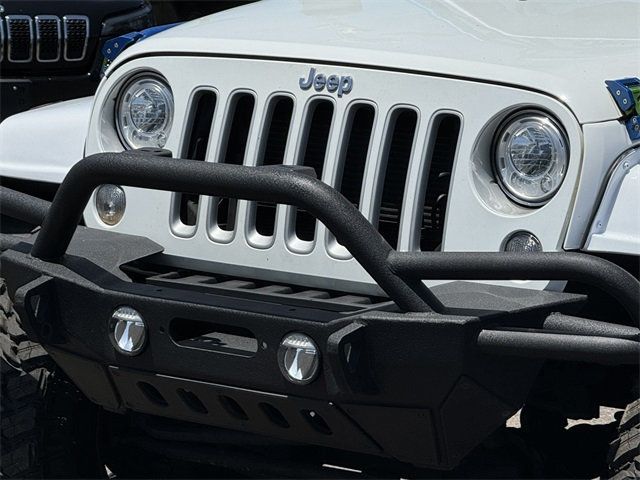 2018 Jeep Wrangler JK Unlimited Sahara 4x4 - 22468704 - 14