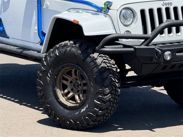 2018 Jeep Wrangler JK Unlimited Sahara 4x4 - 22468704 - 3