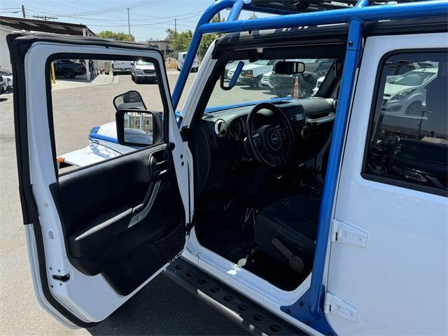 2018 Jeep Wrangler JK Unlimited Sahara 4x4 - 22468704 - 49