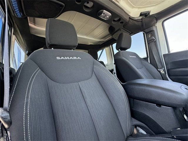 2018 Jeep Wrangler JK Unlimited Sahara 4x4 - 22468704 - 7