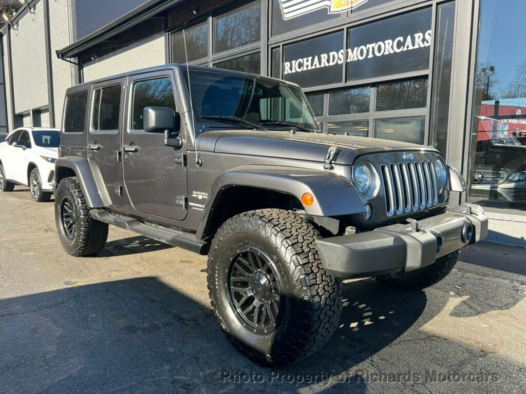 2018 Jeep Wrangler JK Unlimited Sahara 4x4 - 22637246 - 0