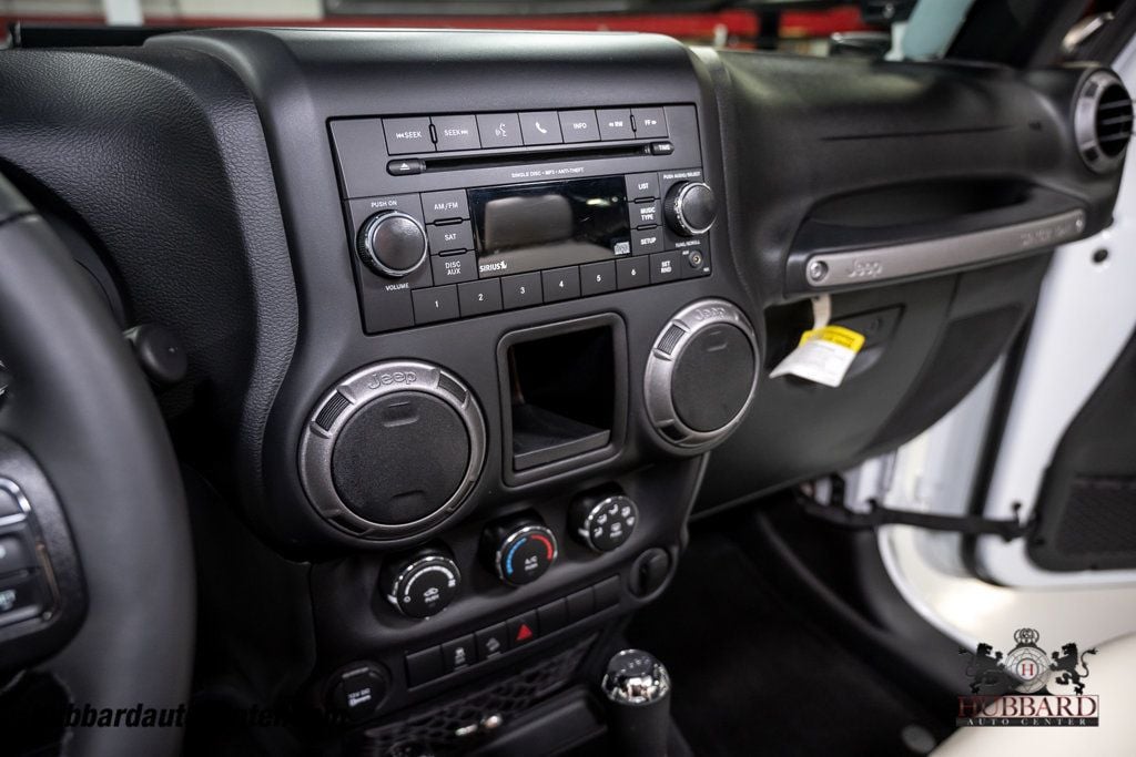 2018 Jeep Wrangler JK Unlimited Sport 4x4 - 22953927 - 24