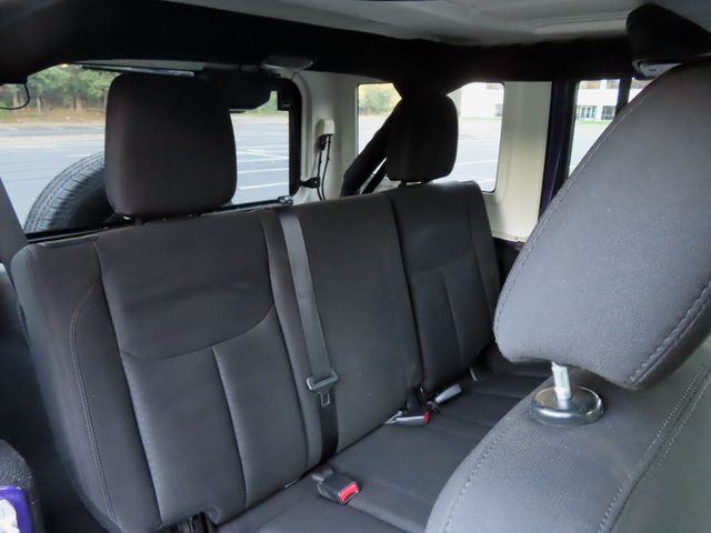 2018 Jeep Wrangler JK Unlimited Sport 4x4 - 22910630 - 23