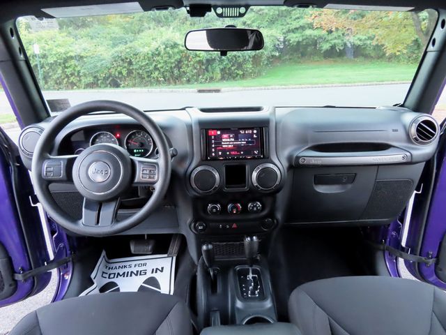 2018 Jeep Wrangler JK Unlimited Sport 4x4 - 22910630 - 26