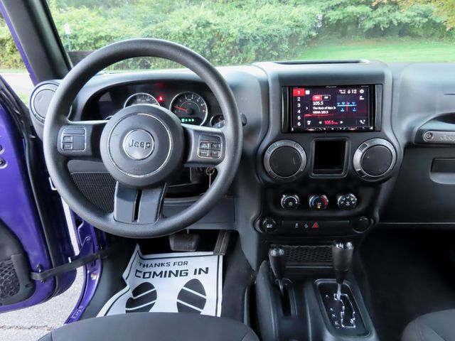 2018 Jeep Wrangler JK Unlimited Sport 4x4 - 22910630 - 27