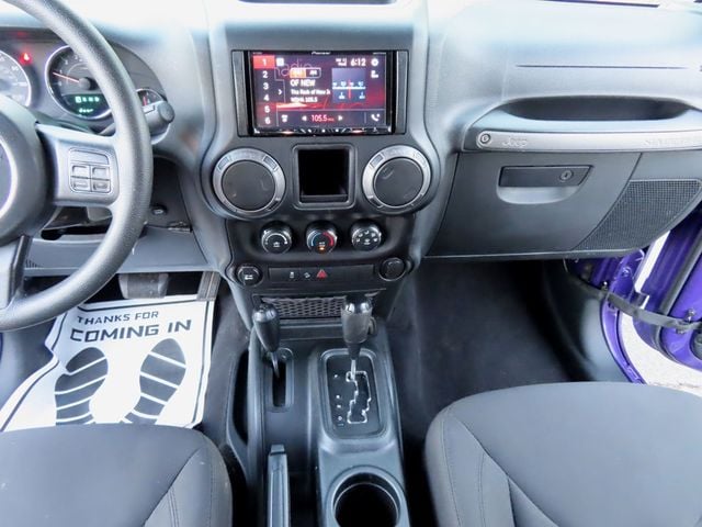 2018 Jeep Wrangler JK Unlimited Sport 4x4 - 22910630 - 29