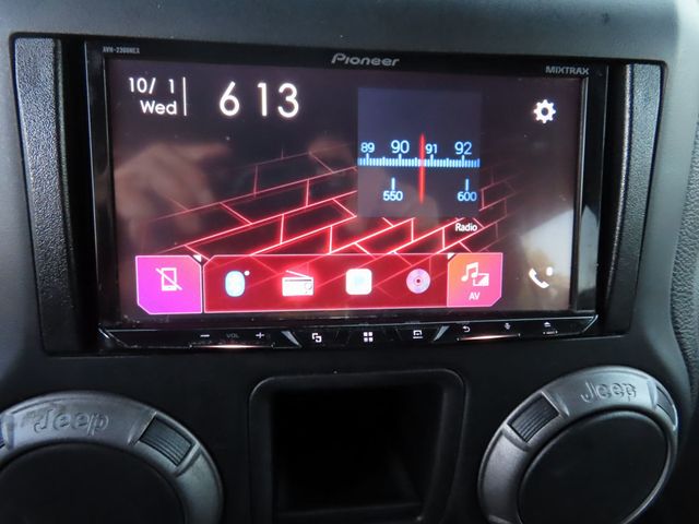 2018 Jeep Wrangler JK Unlimited Sport 4x4 - 22910630 - 31