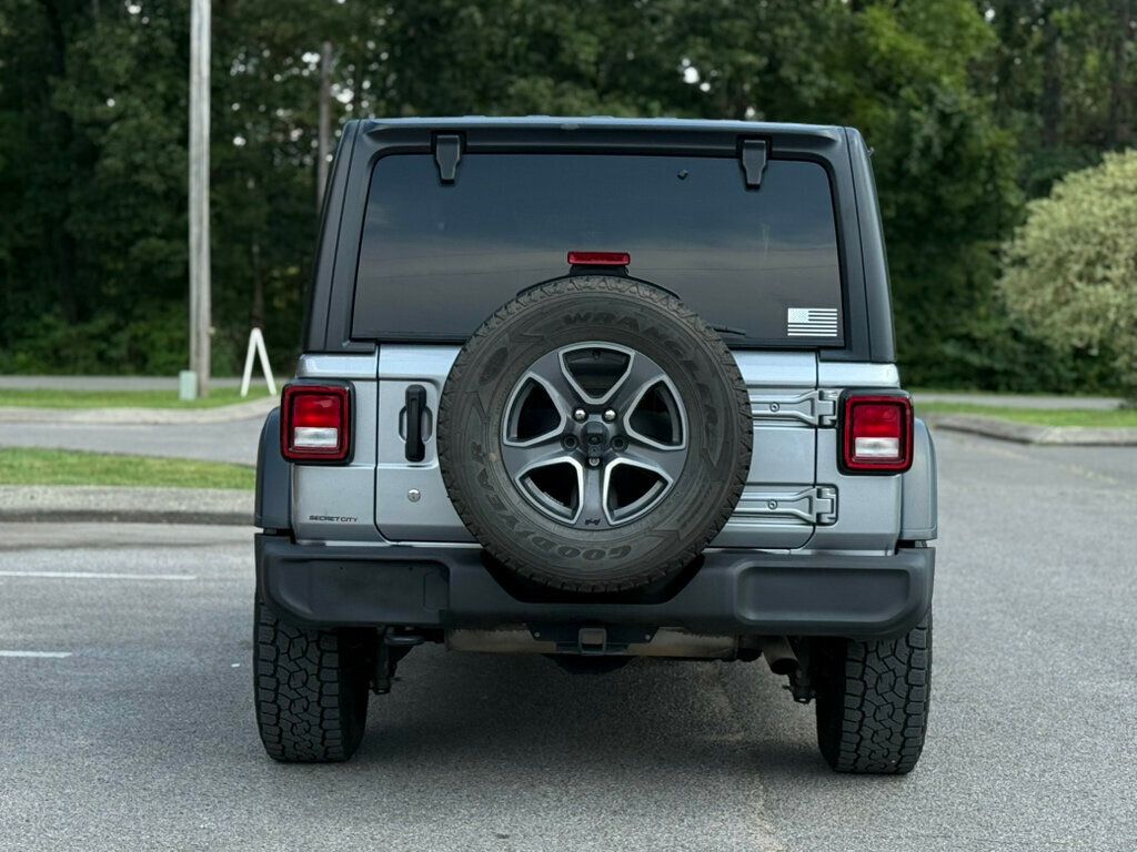 2018 Jeep Wrangler Unlimited Sport photo 4