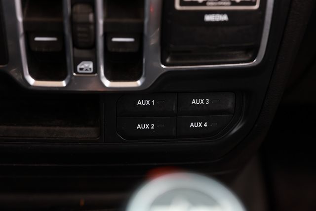 2018 Jeep Wrangler JK Unlimited Sport 4x4 - 23024833 - 35