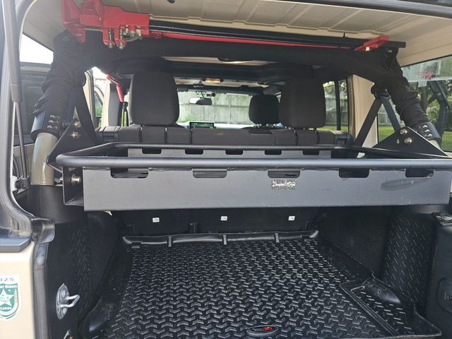 2018 Jeep Wrangler JK Unlimited Sport 4x4 - 19138003 - 17