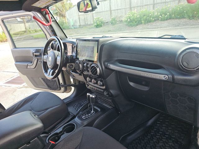 2018 Jeep Wrangler JK Unlimited Sport 4x4 - 19138003 - 21