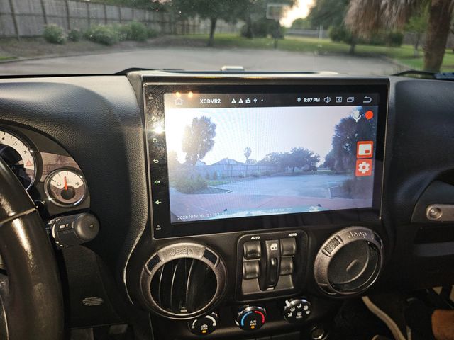 2018 Jeep Wrangler JK Unlimited Sport 4x4 - 19138003 - 28