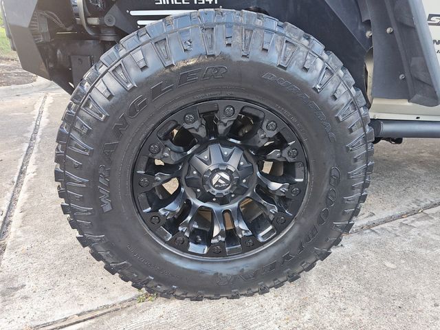 2018 Jeep Wrangler JK Unlimited Sport 4x4 - 19138003 - 33