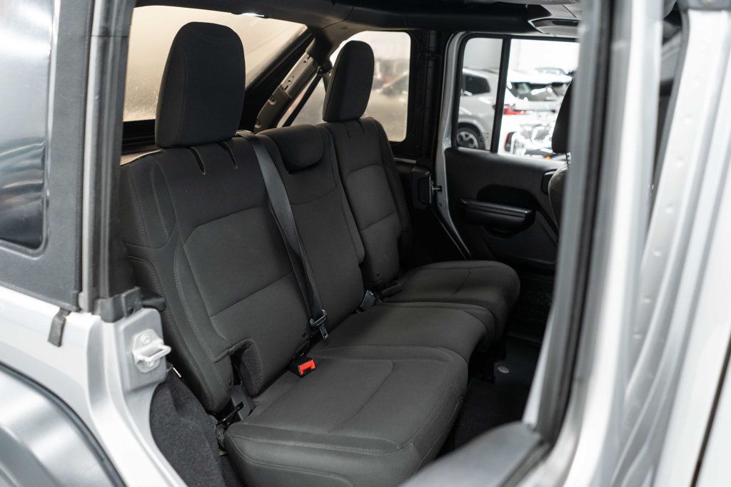 Jeep Wrangler JK photo 12
