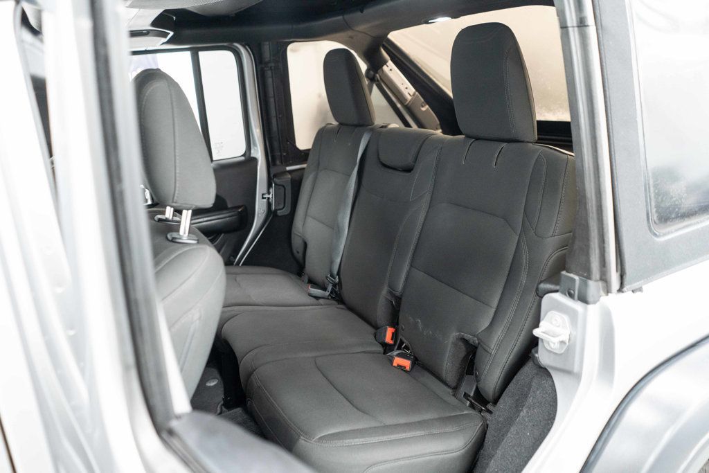 Jeep Wrangler JK photo 20