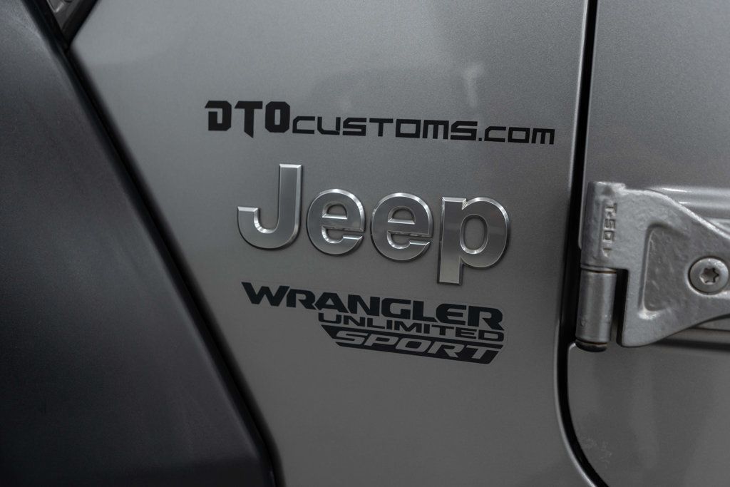 Jeep Wrangler JK photo 28